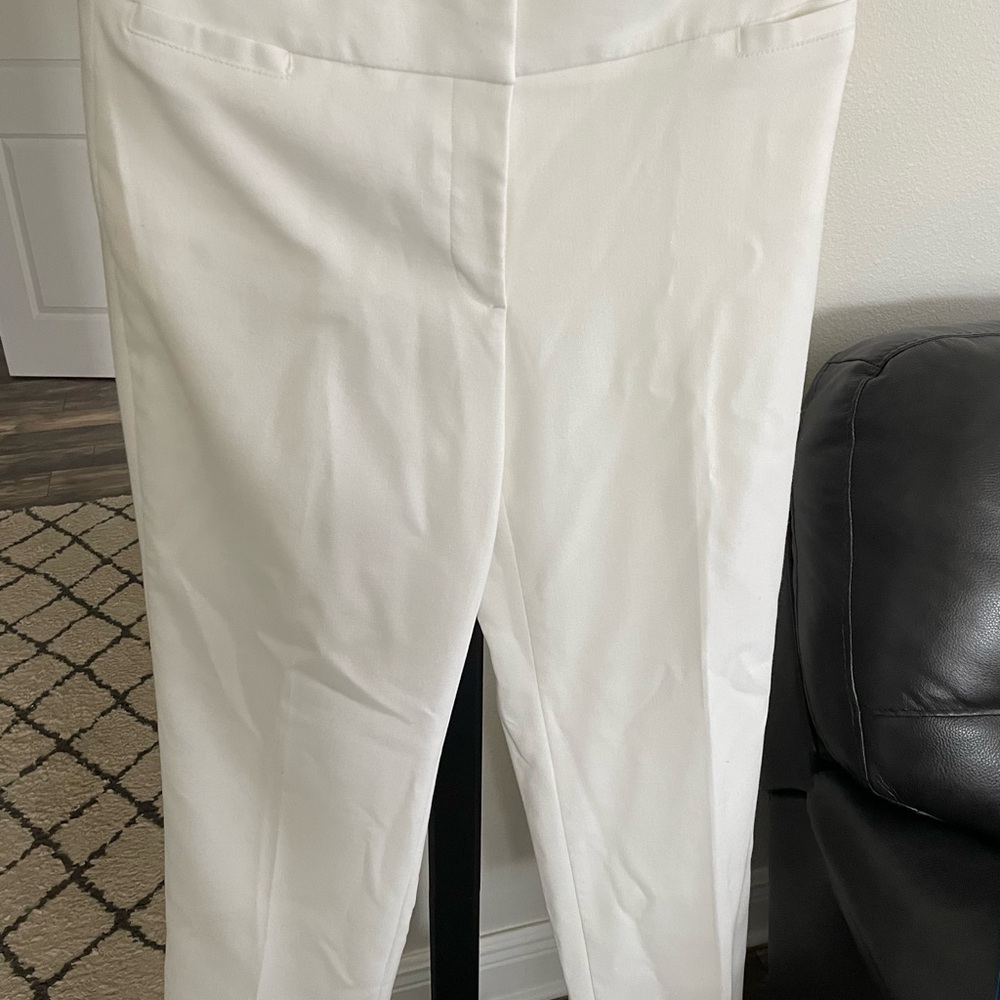 Liz Claiborne ivory dress pants capri size 6